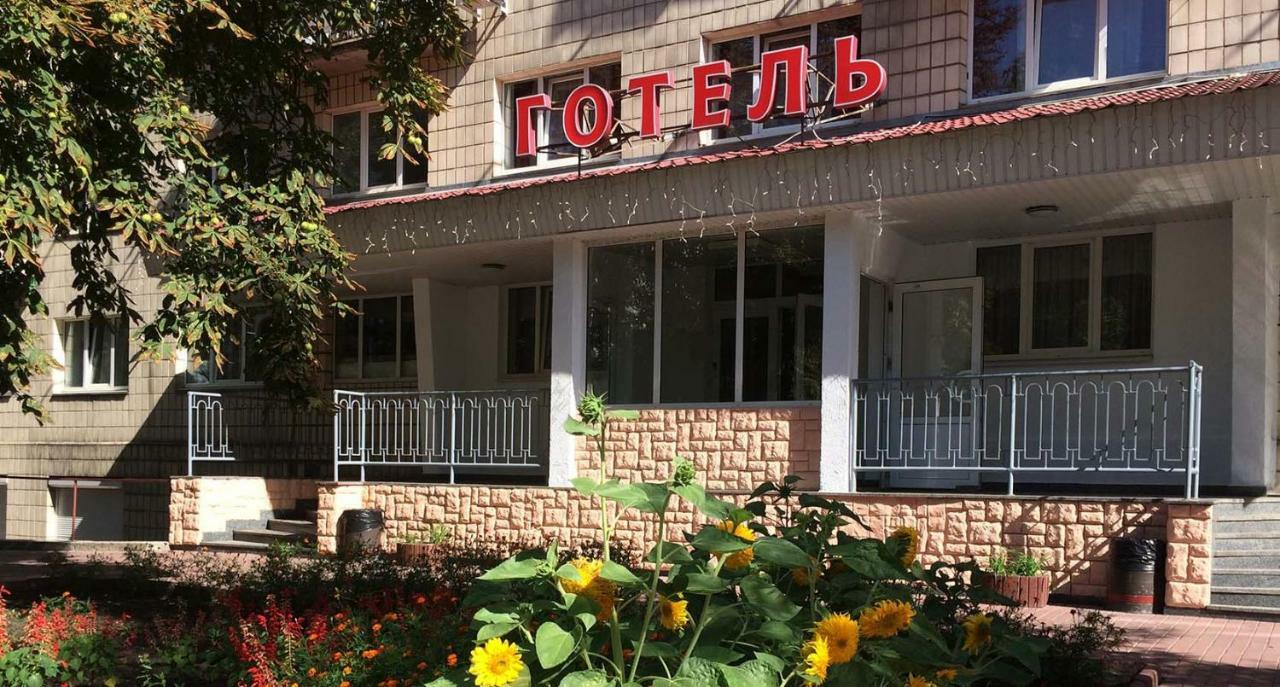 Kozatsky On Antonova Hotel Kyiv Exterior photo